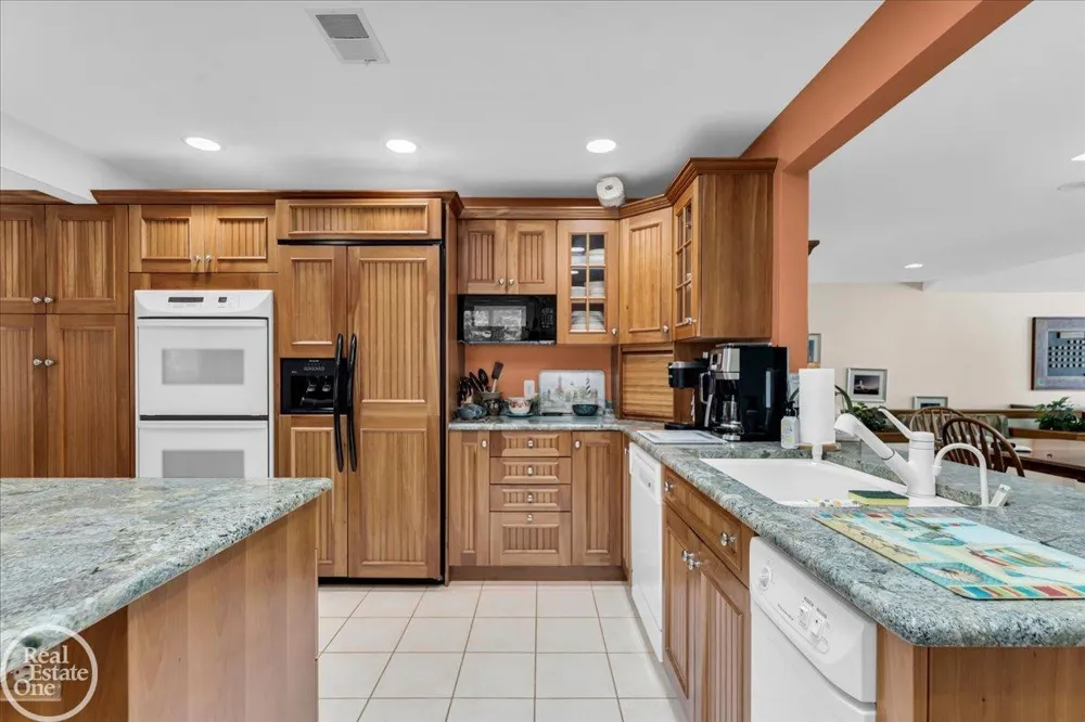 8178 Lakeshore Road Burtchville Township, MI 48059