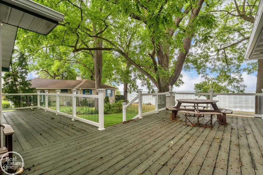 8178 Lakeshore Road Burtchville Township, MI 48059