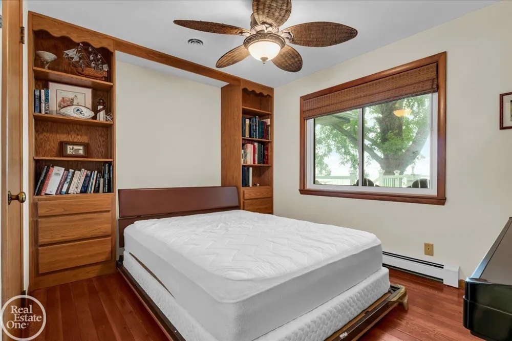 8178 Lakeshore Road Burtchville Township, MI 48059
