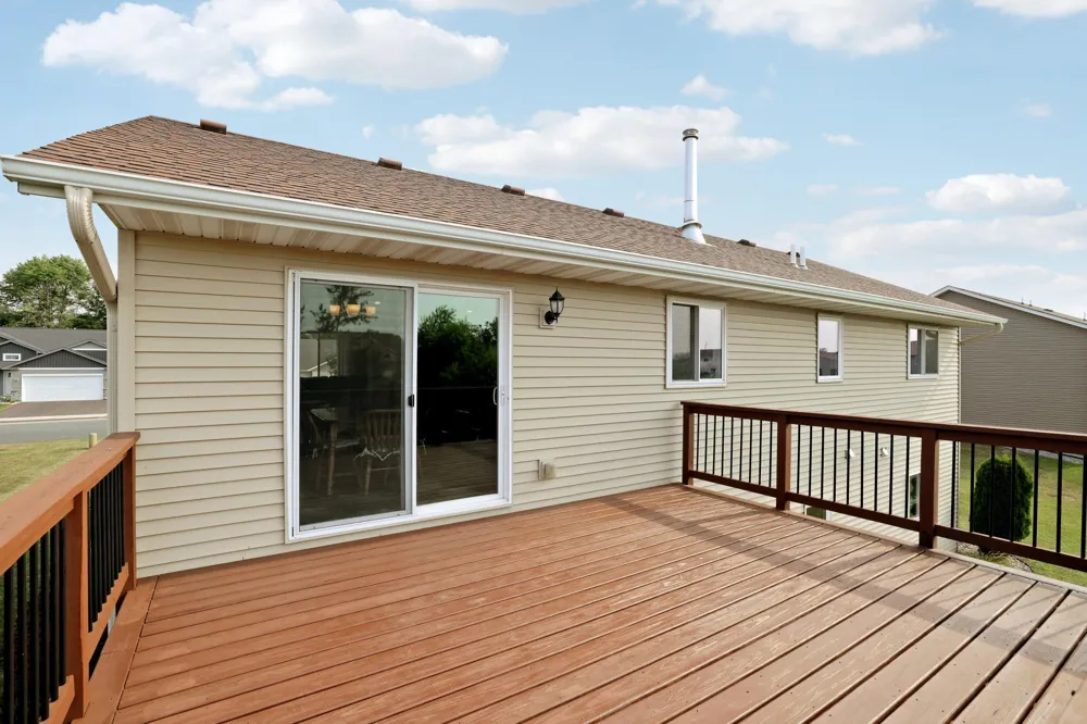 1108 Mulberry Avenue NE Montgomery, MN 56069