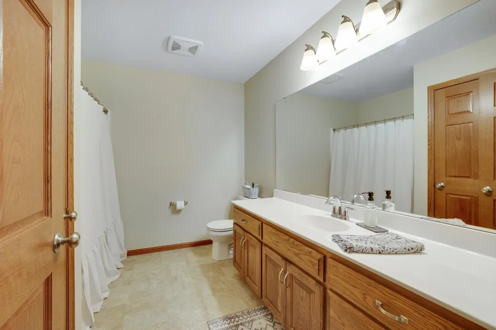 1108 Mulberry Avenue NE Montgomery, MN 56069