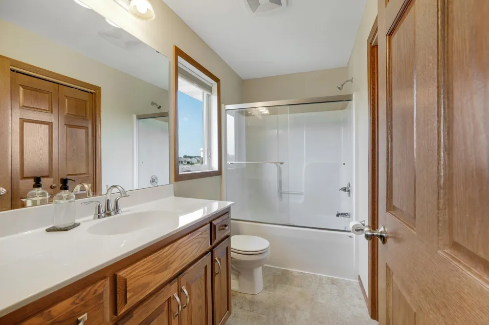 1108 Mulberry Avenue NE Montgomery, MN 56069