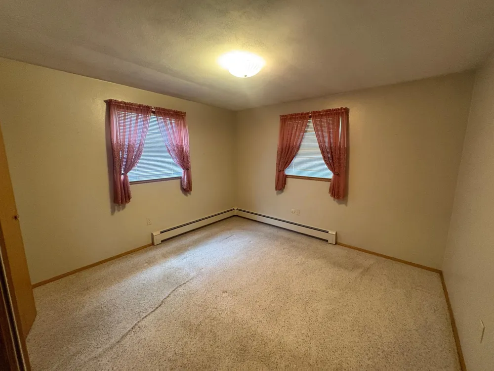 1431 7th Street Wahpeton, ND 58075