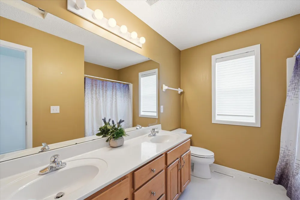 2410 Meadow Drive Buffalo, MN 55313