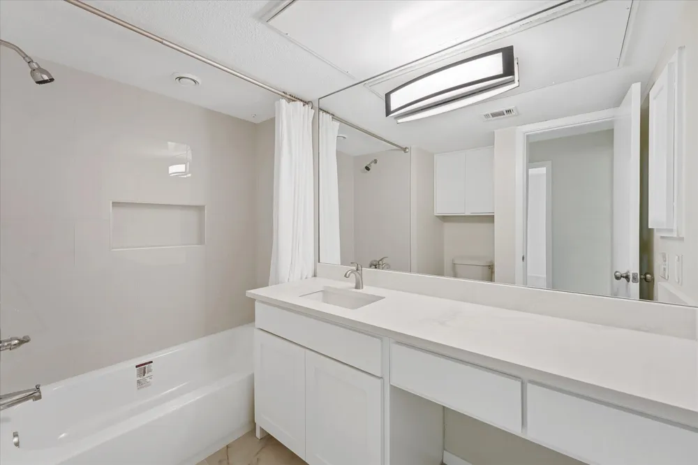 7640 W Greenway Boulevard #6F Dallas, TX 75209