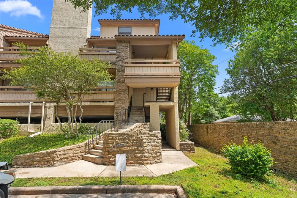 7640 W Greenway Boulevard #6F Dallas, TX 75209