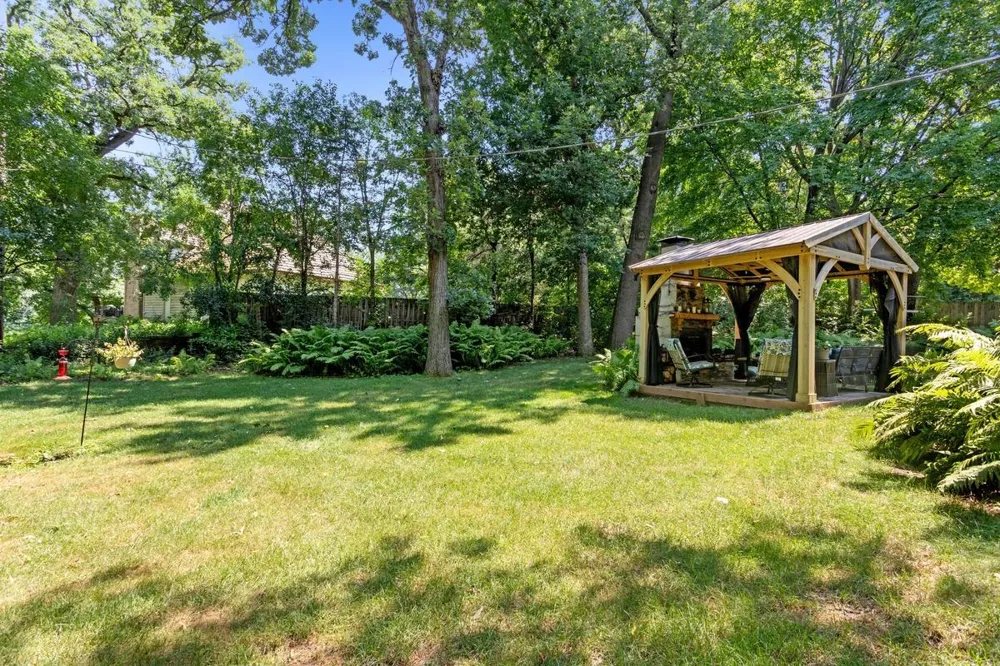 2685 Glenbrook Avenue Oakdale, MN 55128