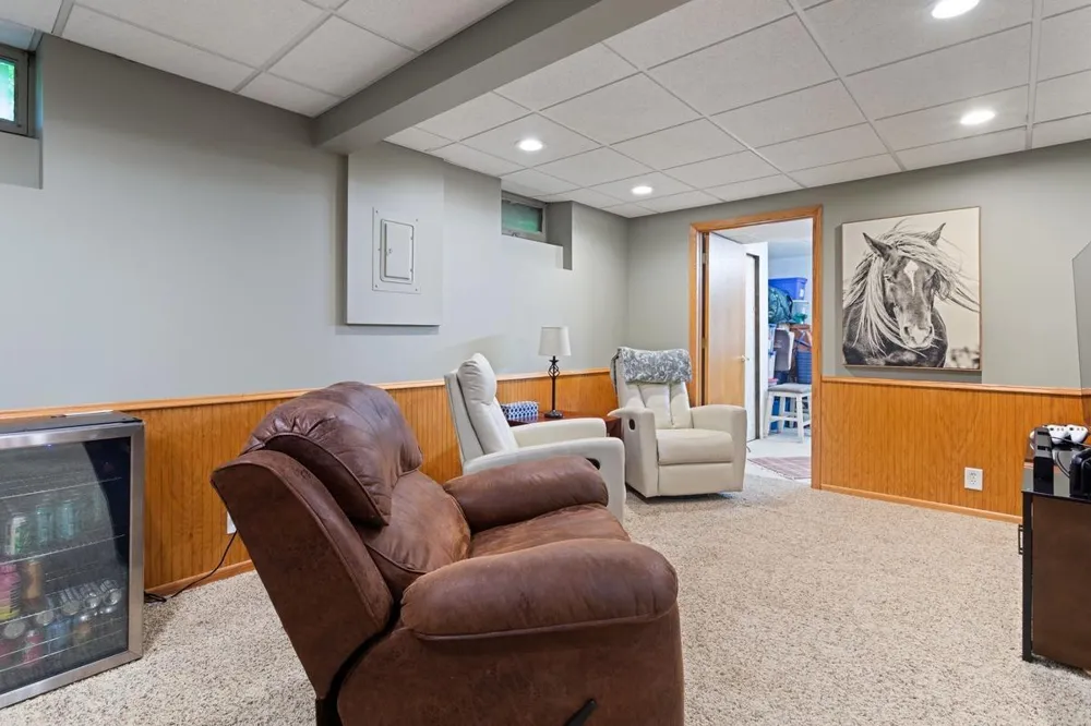 2685 Glenbrook Avenue Oakdale, MN 55128