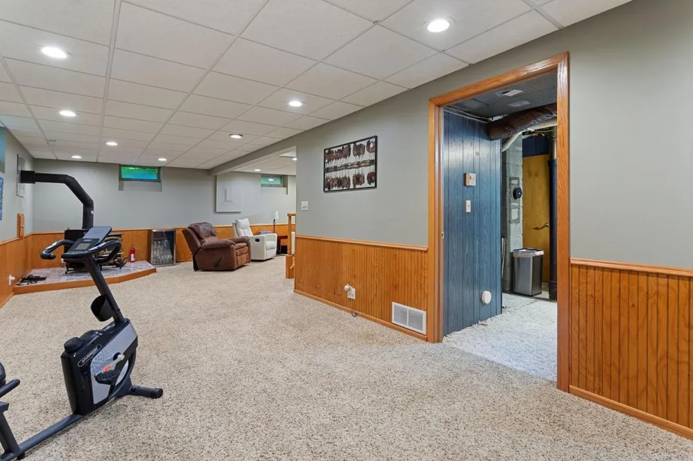 2685 Glenbrook Avenue Oakdale, MN 55128