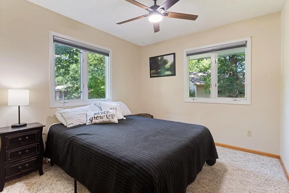 2685 Glenbrook Avenue Oakdale, MN 55128