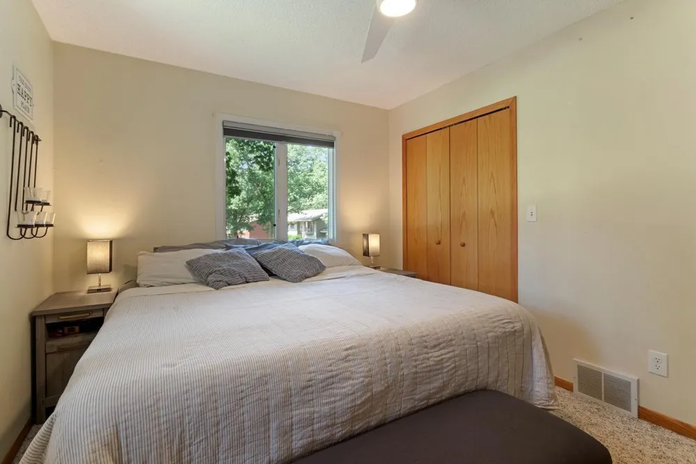 2685 Glenbrook Avenue Oakdale, MN 55128
