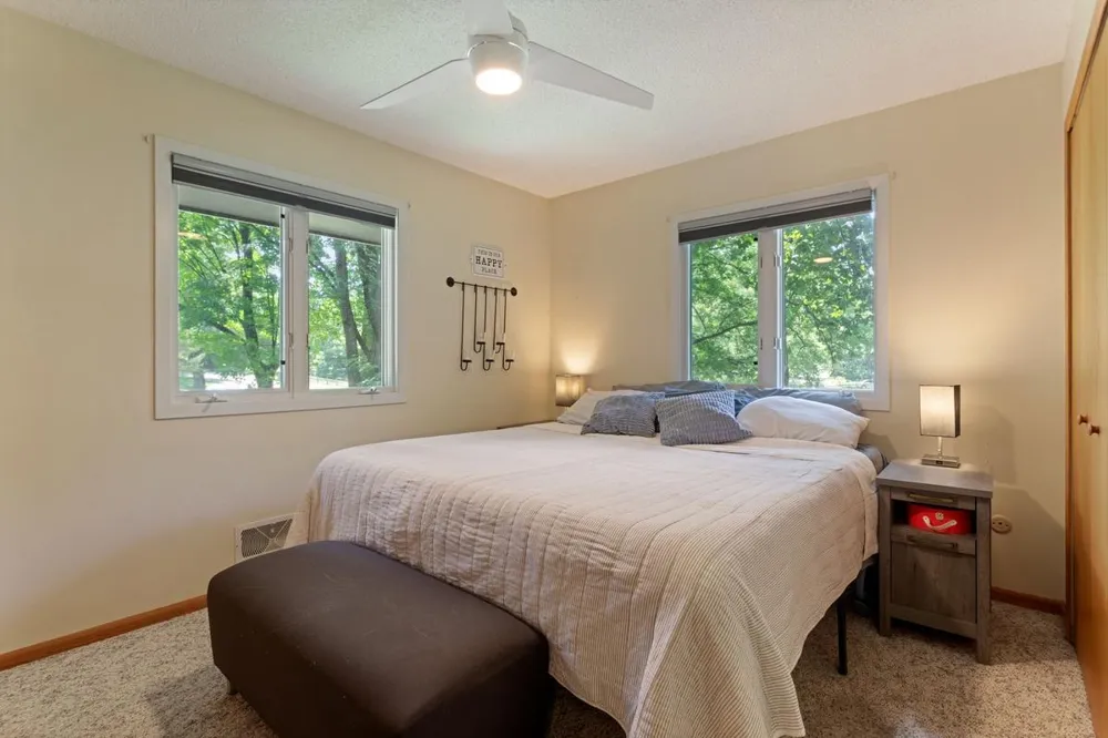 2685 Glenbrook Avenue Oakdale, MN 55128