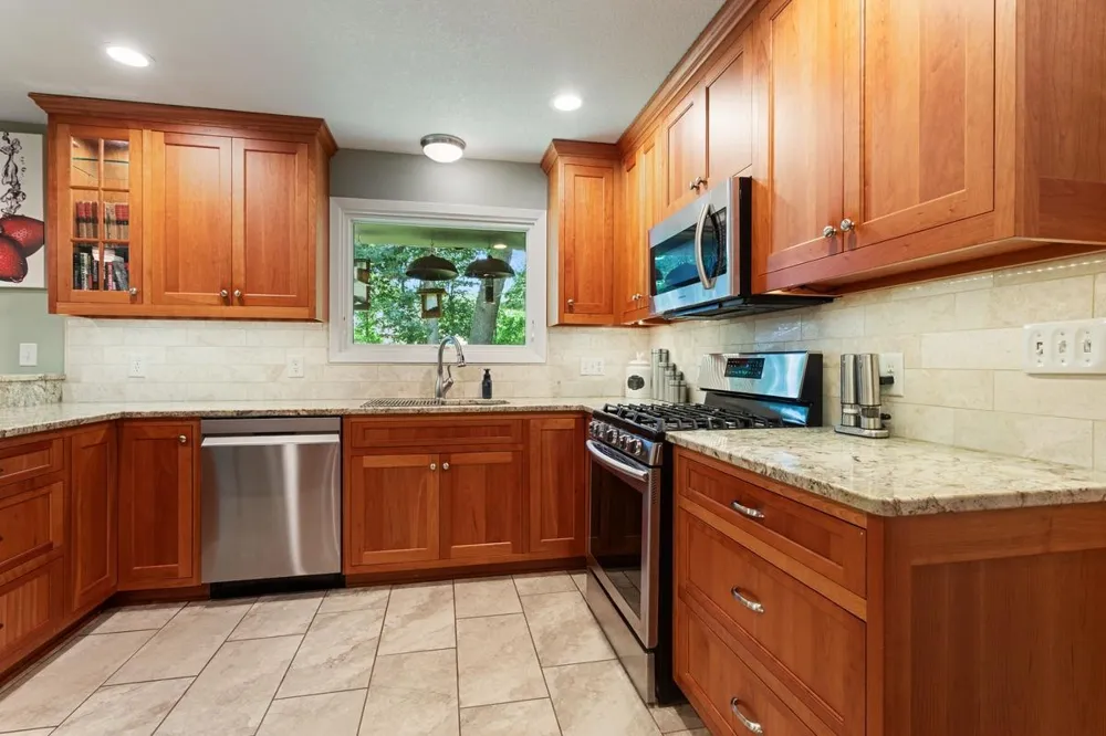 2685 Glenbrook Avenue Oakdale, MN 55128
