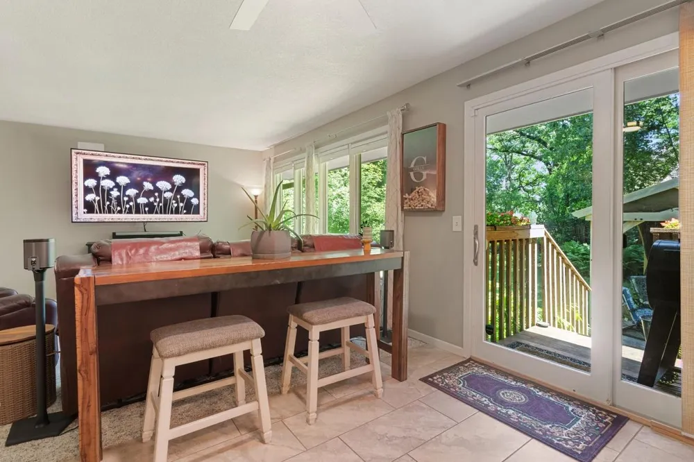 2685 Glenbrook Avenue Oakdale, MN 55128