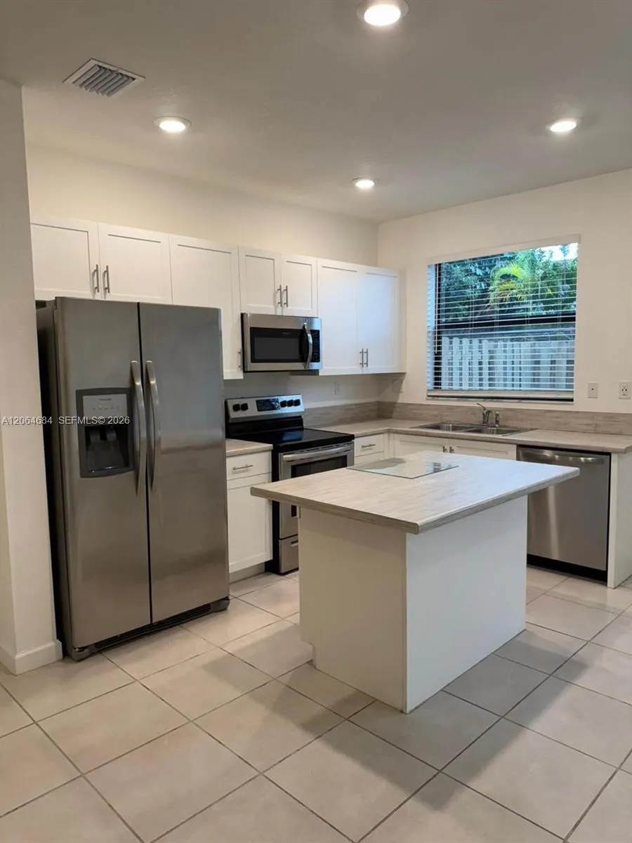 768 NE 206th Ter #768 Miami, FL 33179