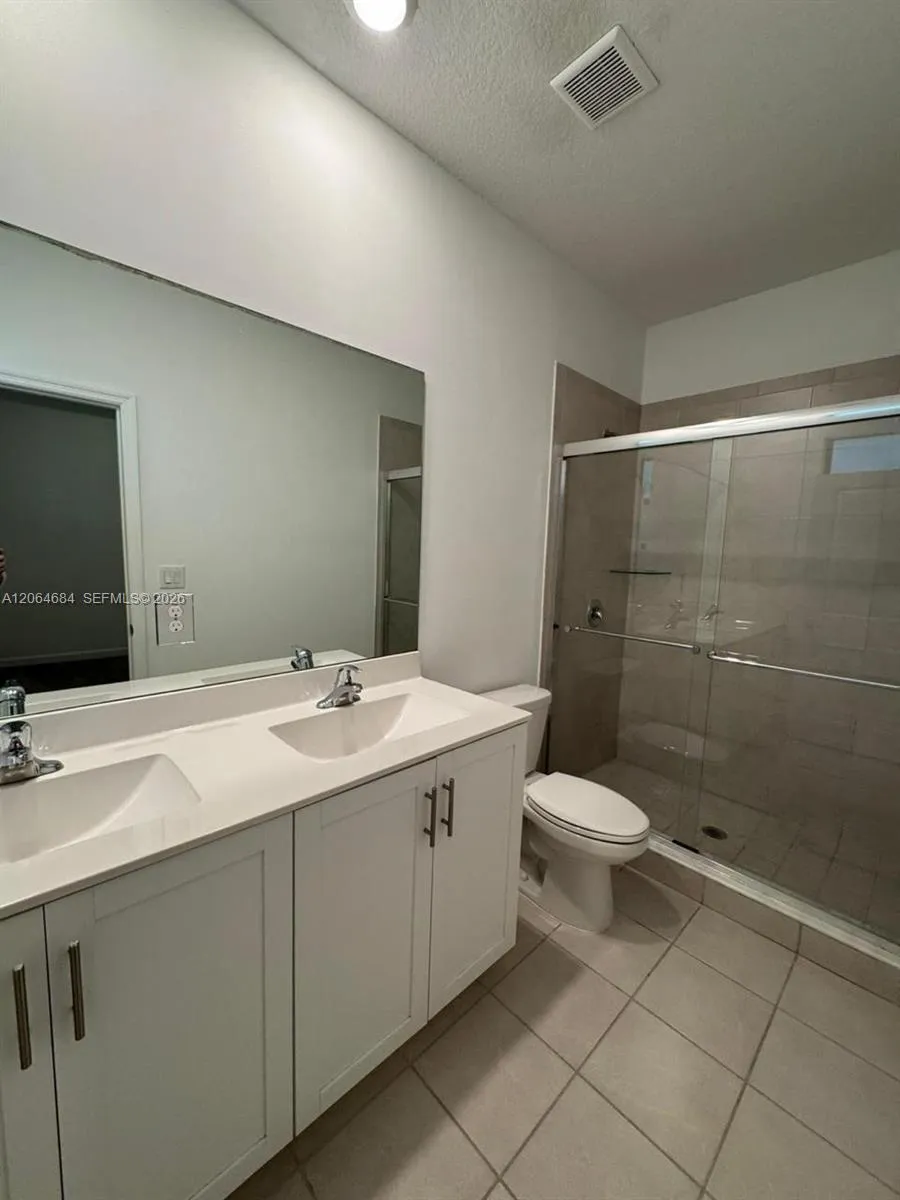 768 NE 206th Ter #768 Miami, FL 33179