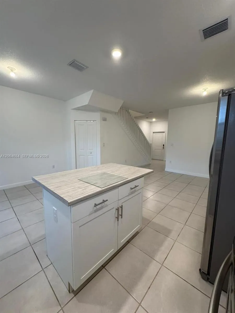768 NE 206th Ter #768 Miami, FL 33179