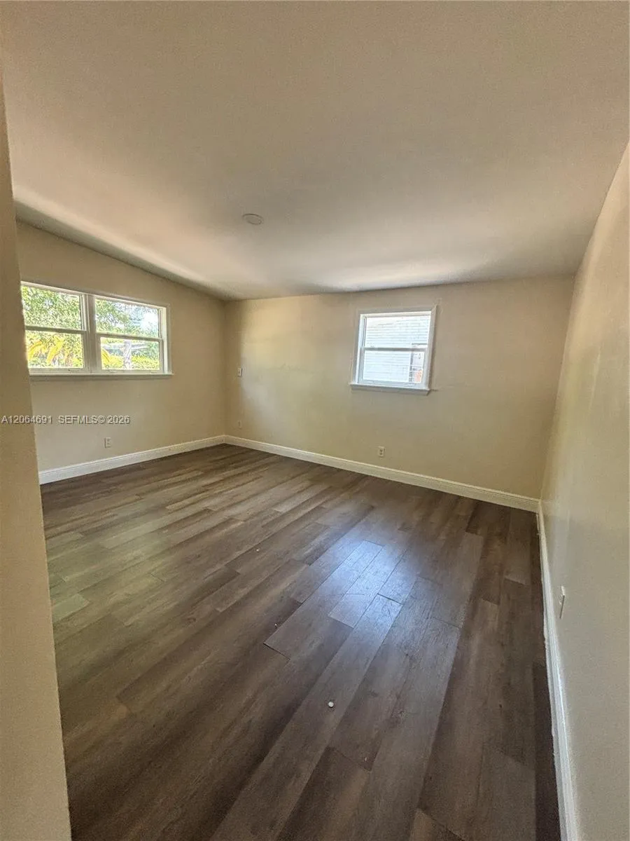 5442 Fourth Ave Fort Myers, FL 33907