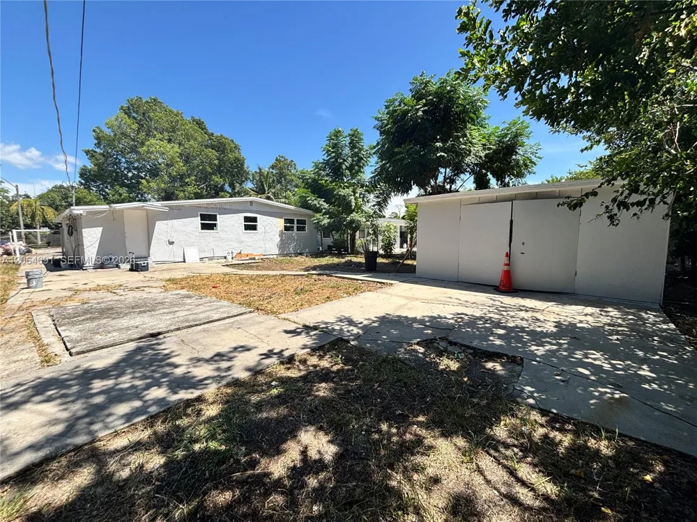 5442 Fourth Ave Fort Myers, FL 33907