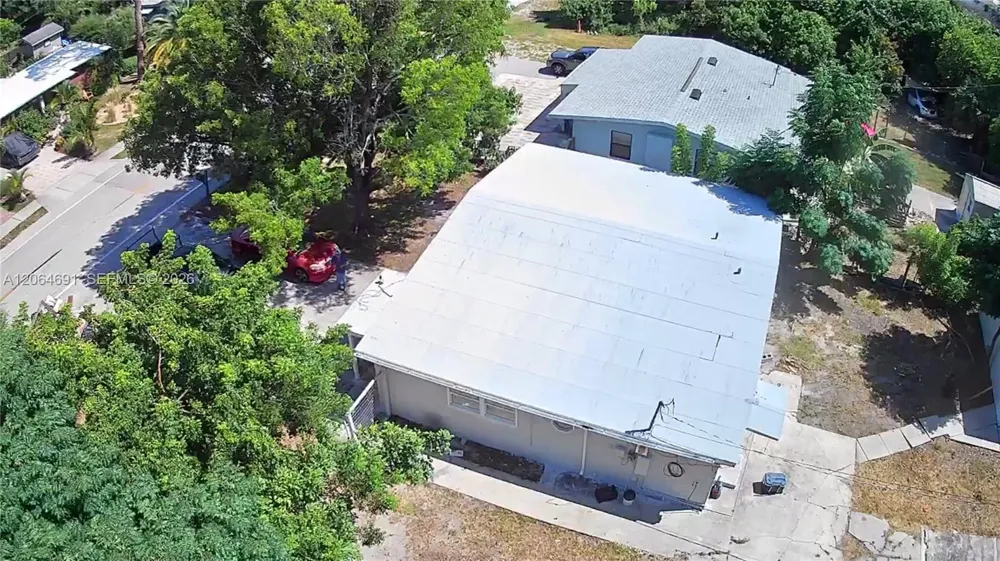 5442 Fourth Ave Fort Myers, FL 33907