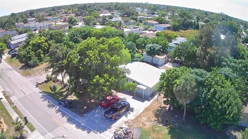 5442 Fourth Ave Fort Myers, FL 33907