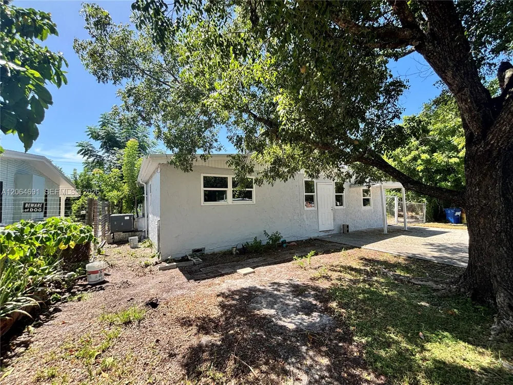 5442 Fourth Ave Fort Myers, FL 33907