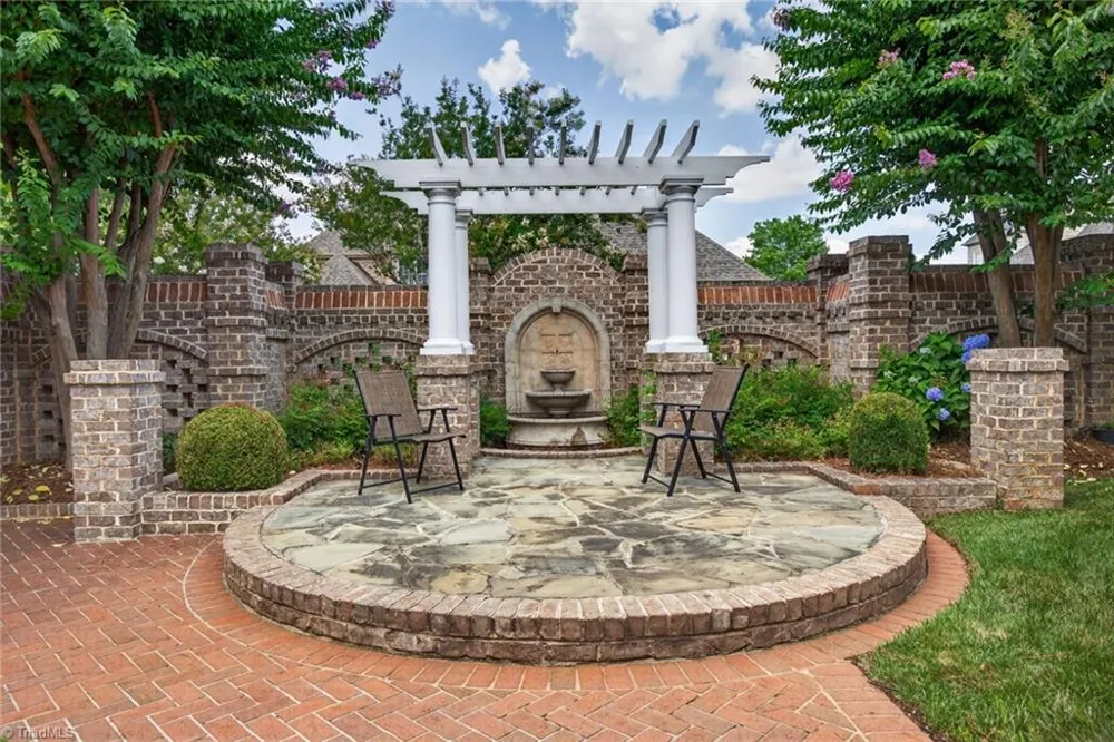 128 Knicker Lane Bermuda Run, NC 27006