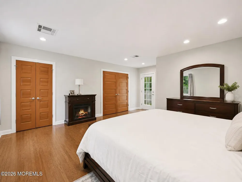 28 Riverview Drive Tinton Falls, NJ 07724