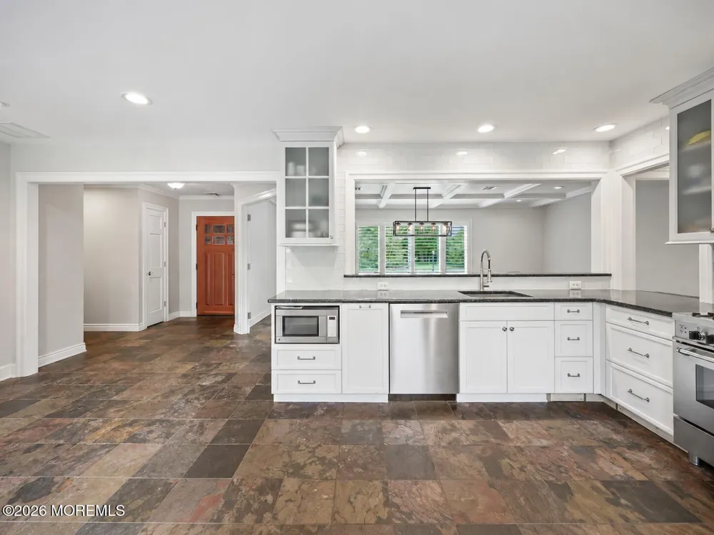 28 Riverview Drive Tinton Falls, NJ 07724