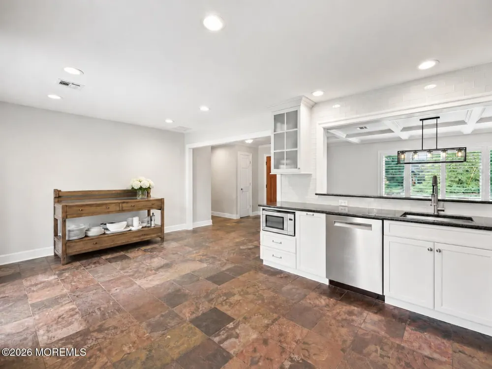 28 Riverview Drive Tinton Falls, NJ 07724