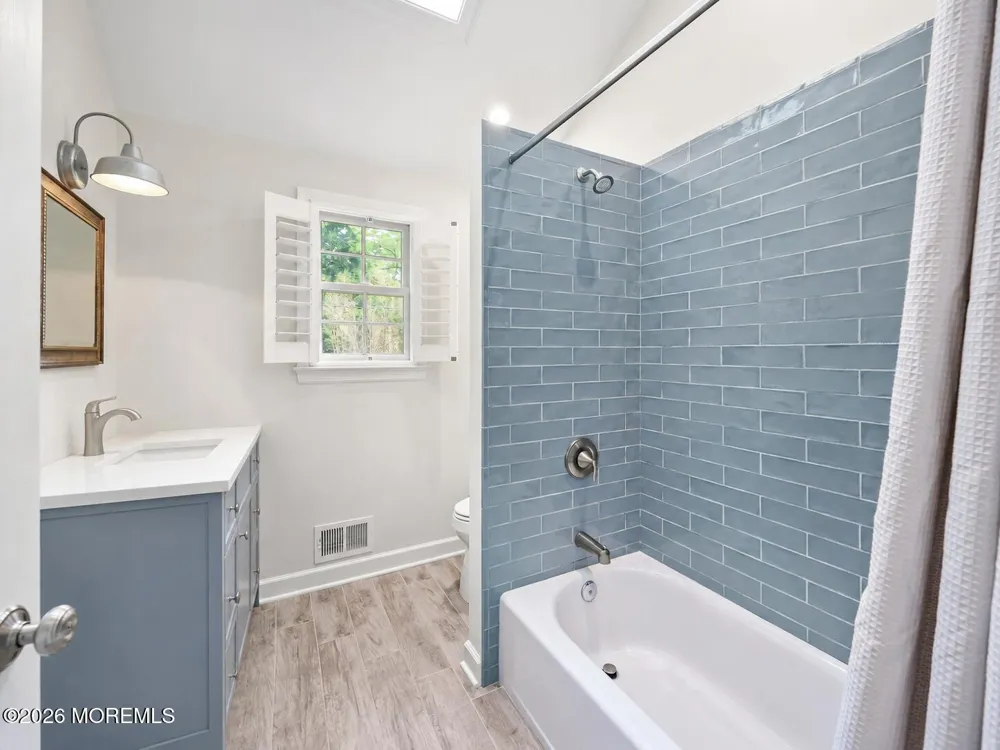 28 Riverview Drive Tinton Falls, NJ 07724