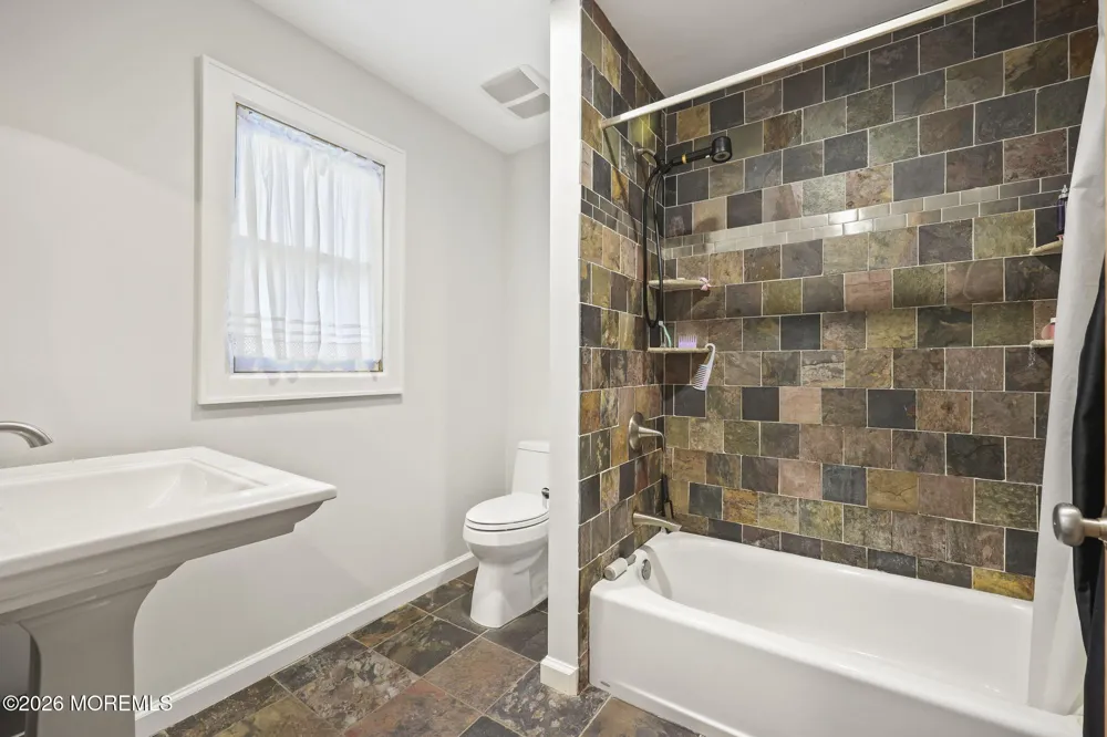 28 Riverview Drive Tinton Falls, NJ 07724