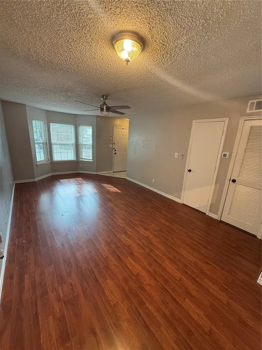 2302 MAKI ROAD #40 Plant City, FL 33563