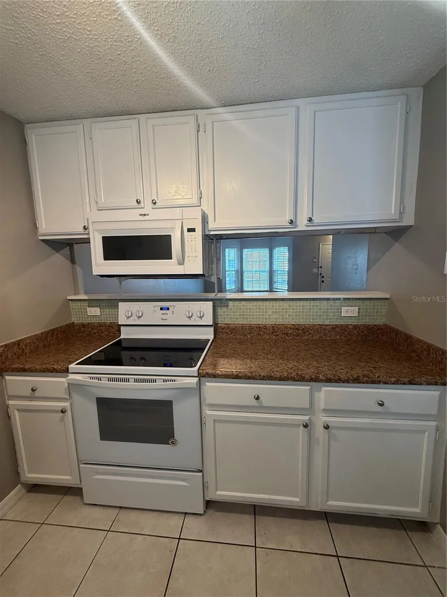 2302 MAKI ROAD #40 Plant City, FL 33563