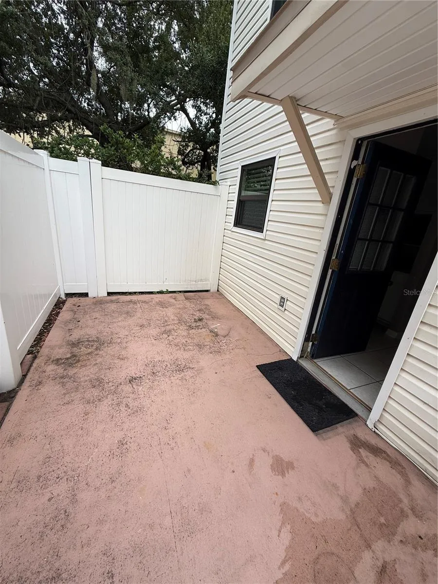 2302 MAKI ROAD #40 Plant City, FL 33563