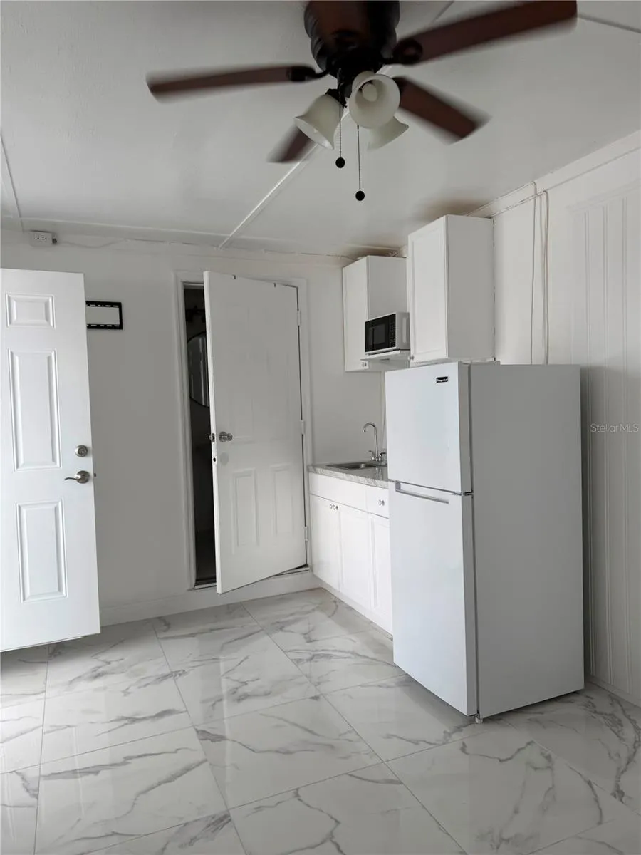 4514 W FERN STREET Tampa, FL 33614
