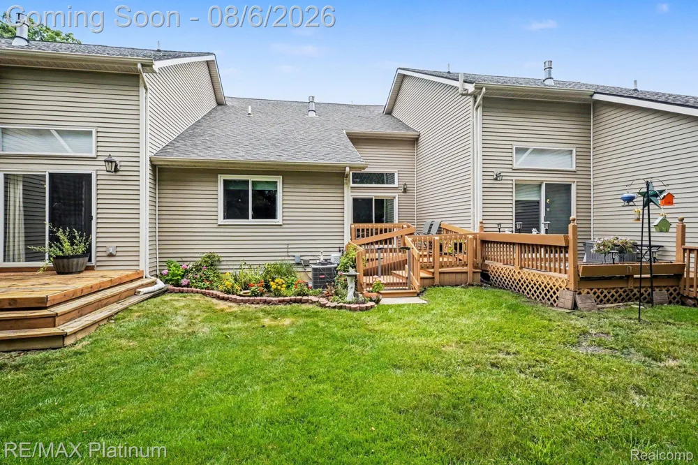 10404 FAWN RIDGE TRAIL Hartland Township, MI 48353