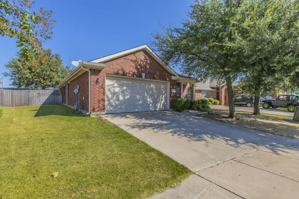 6717 Dream Dust Drive North Richland Hills, TX 76180