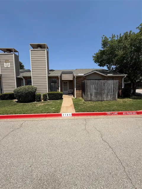 2105 Maplewood Trail