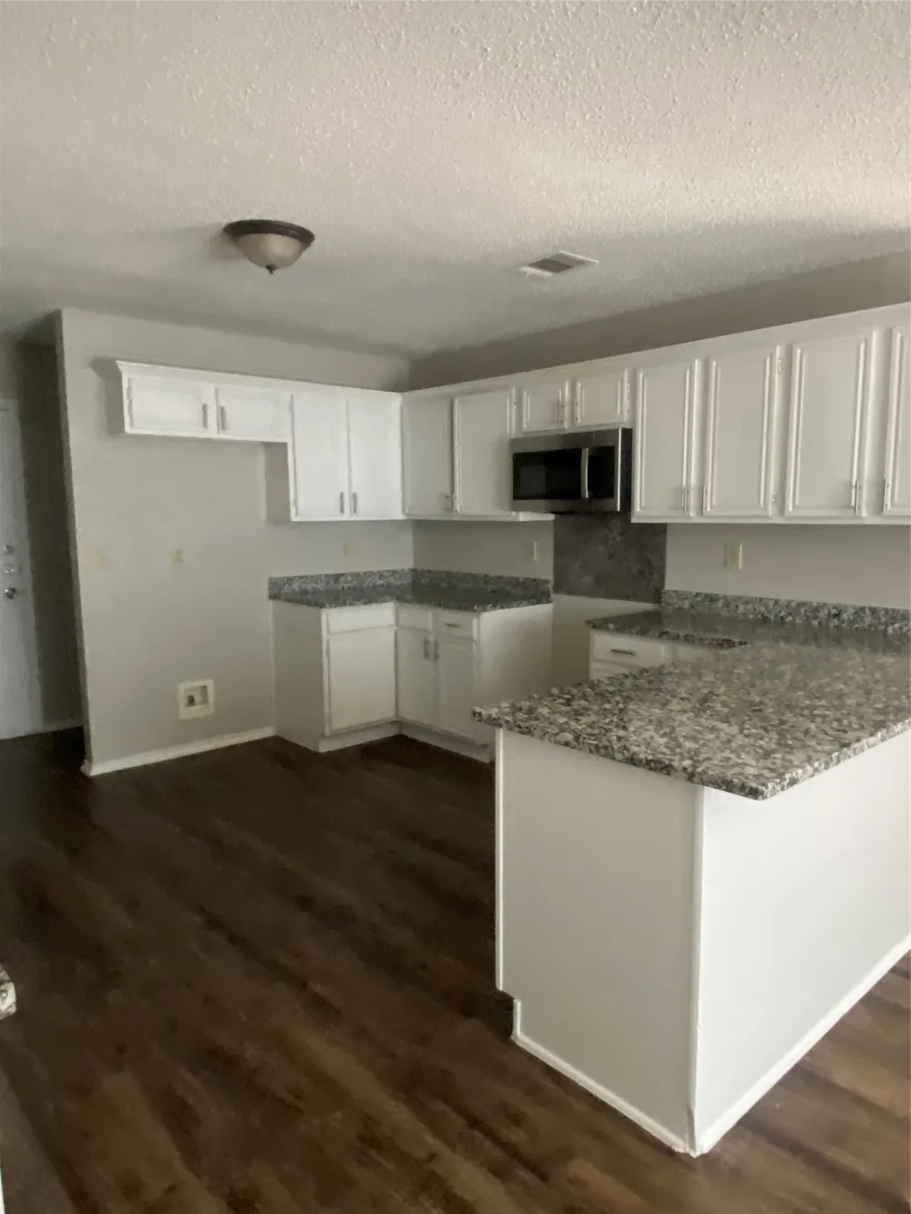 825 Springfield Drive Cedar Hill, TX 75104