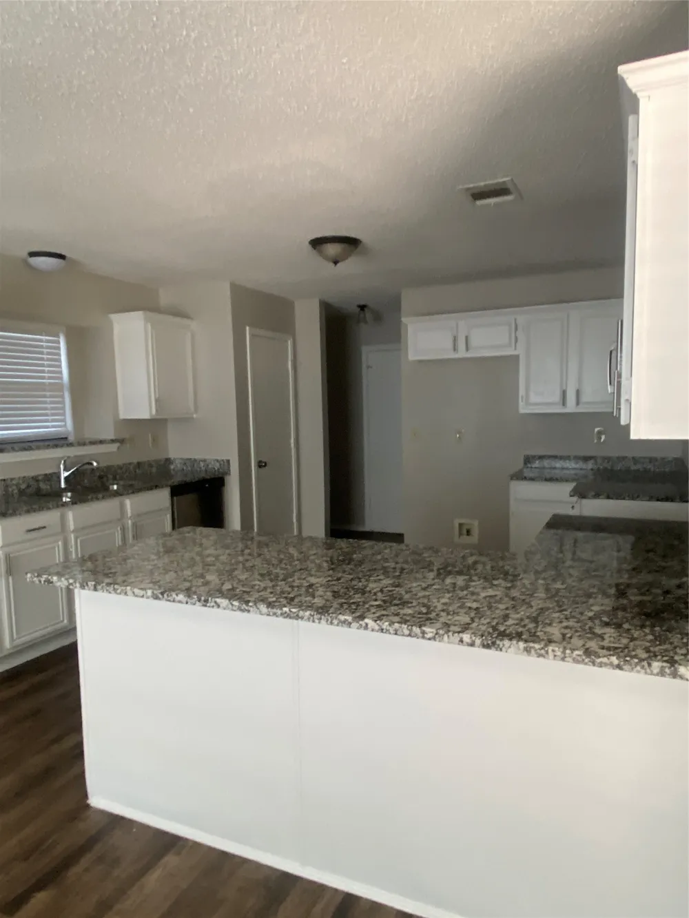 825 Springfield Drive Cedar Hill, TX 75104