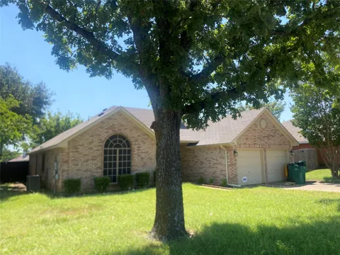 825 Springfield Drive