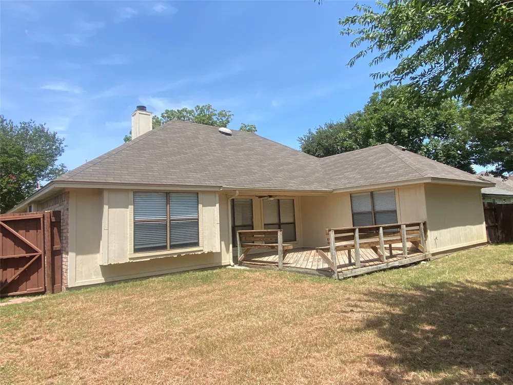 825 Springfield Drive Cedar Hill, TX 75104