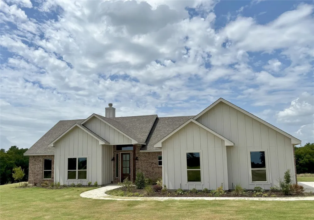 1026 CR 1610 Lone Oak, TX 75453
