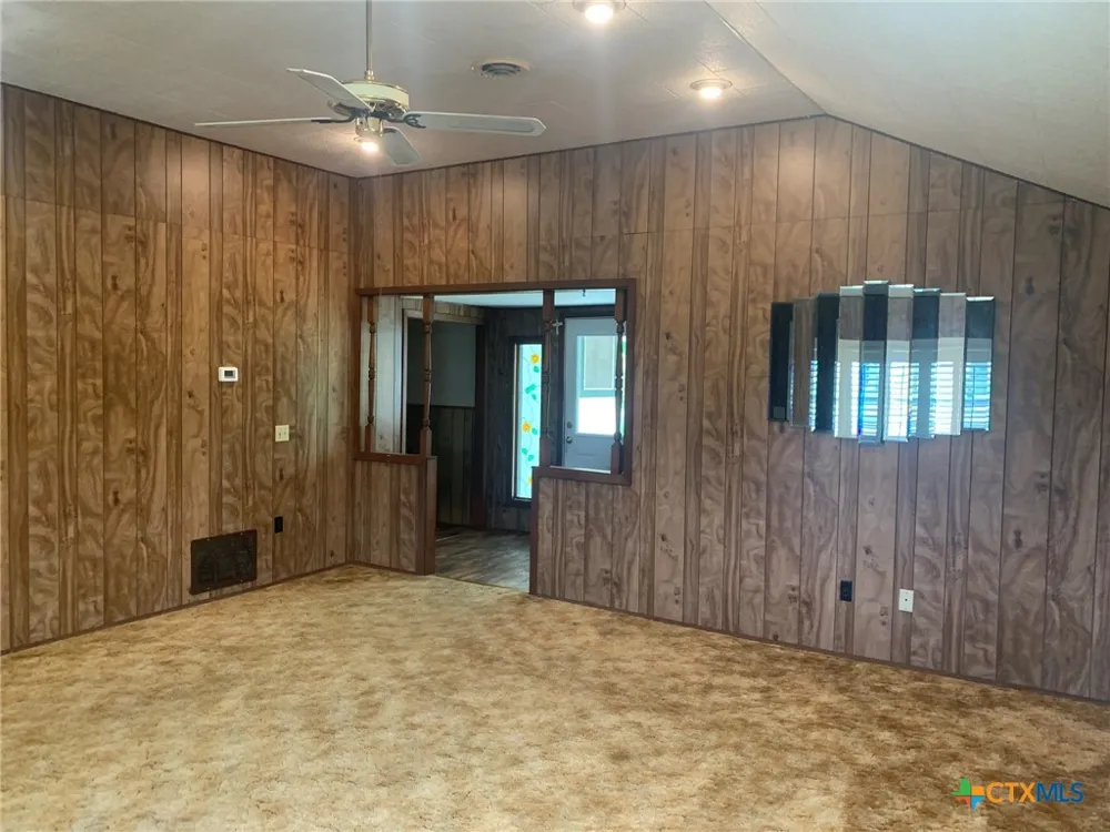 10704 State Highway 185 Victoria, TX 77905