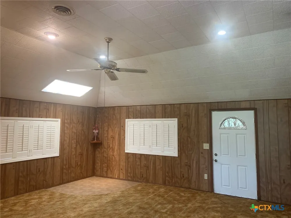 10704 State Highway 185 Victoria, TX 77905