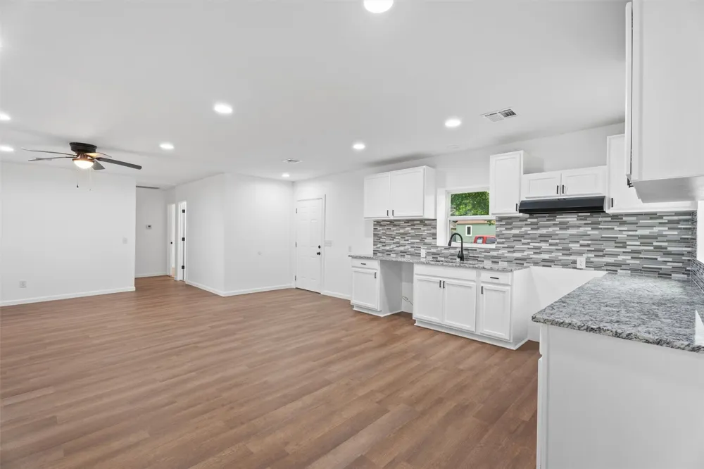 206 S Shawnee Avenue Dewey, OK 74029