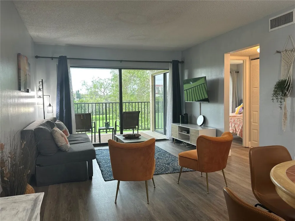 6335 PALMA DEL MAR BOULEVARD S #221 St Petersburg, FL 33715