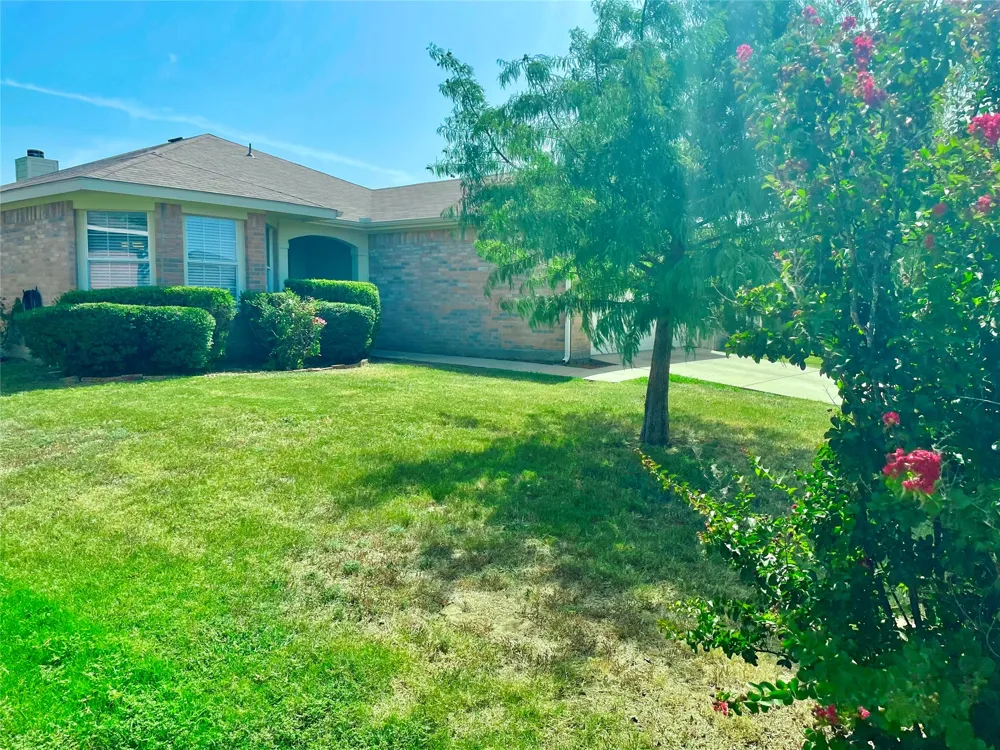 1308 Wenatchee Drive Krum, TX 76249