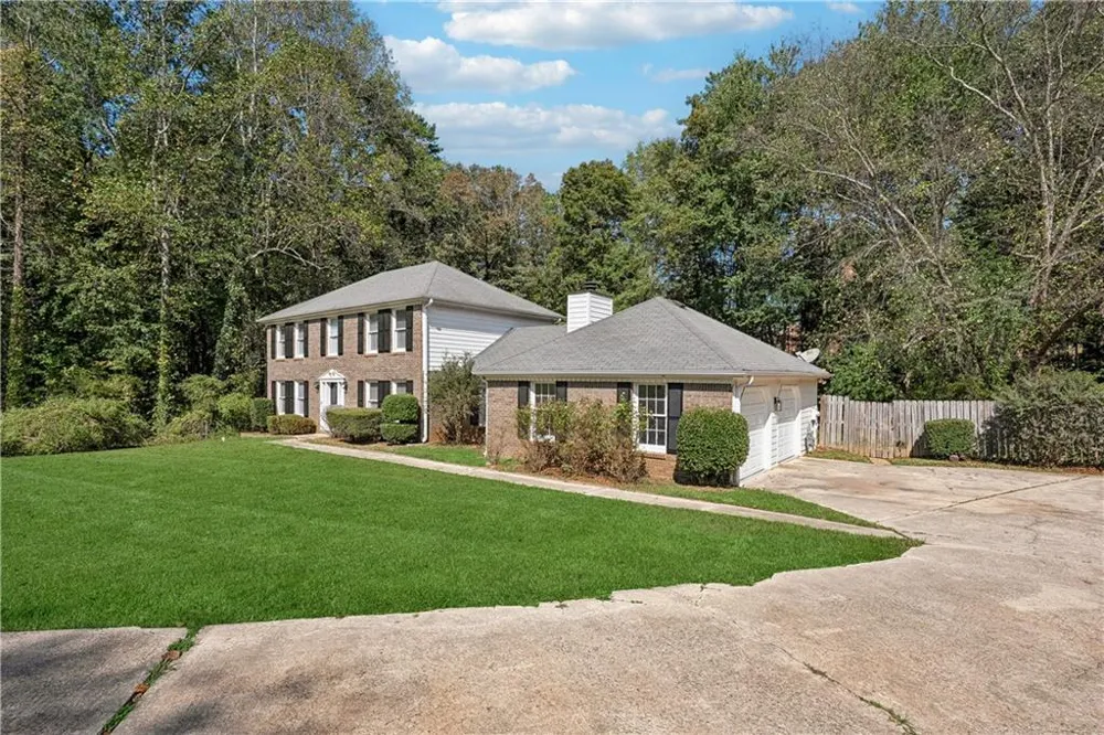 120 Birch Court Fayetteville, GA 30214